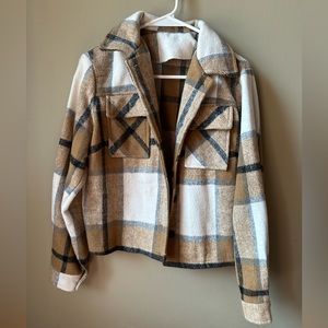 Plaid cropped  fall shacket. Size small